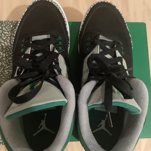 Jordan Retro 3’s - Picture 5 of 10
